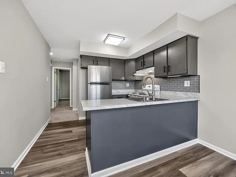 299 Florence Dr — Photo 5