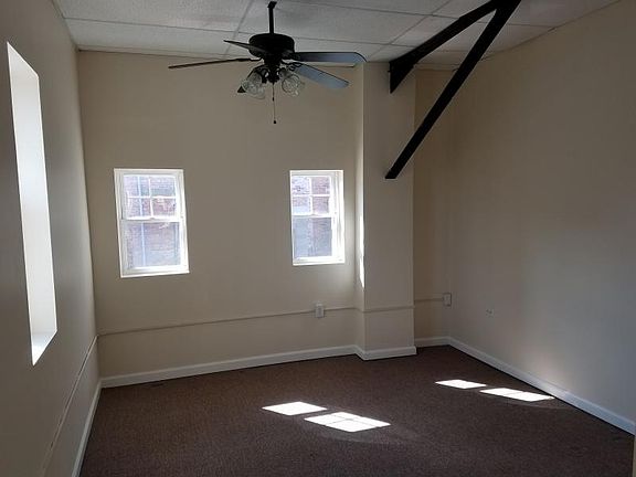 4th image of 52 3rd St APT 5