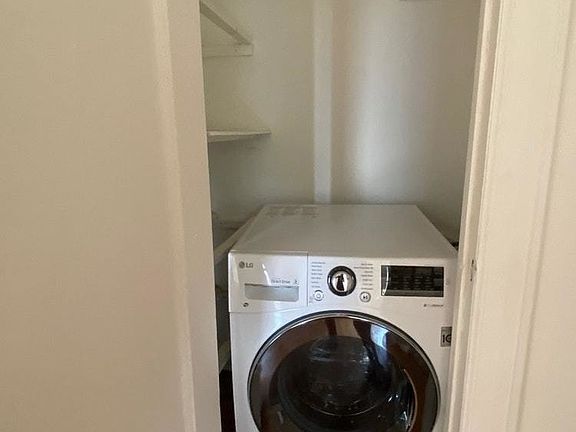 4th image of 176 Delancey St #3A