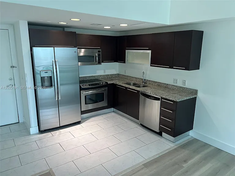 951 Brickell Ave #1209 — Photo 3