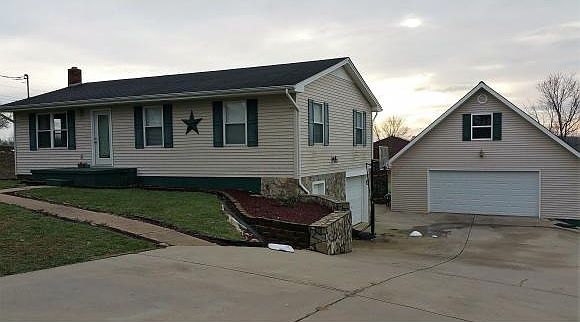1st image of 66 Live Oak Ln