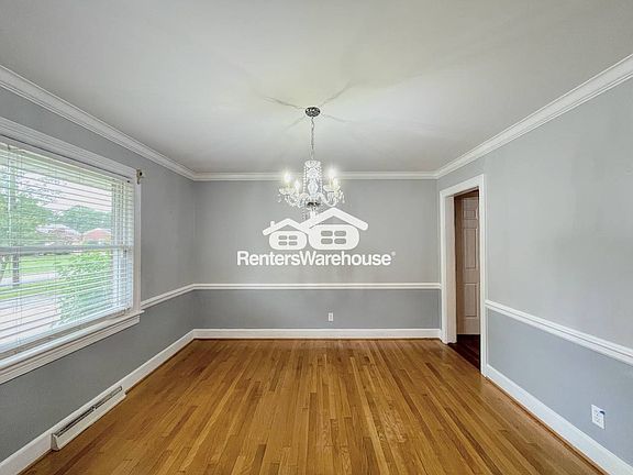 5th image of 3305 Camellia Dr