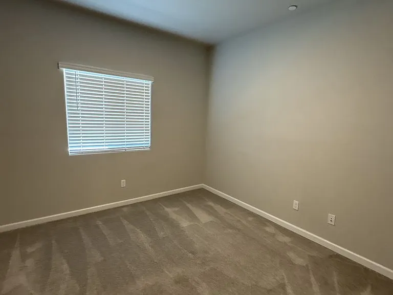 518 S Summit St #101-103 — Photo 12