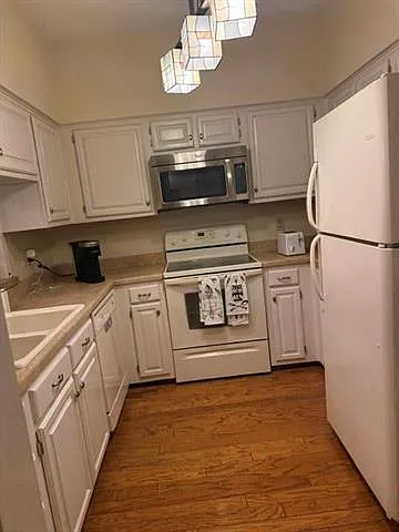 1 bed, 1.0 bath, 914 sqft, $2,600 — Photo 4