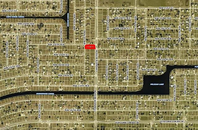 2nd image of 1910 Chiquita Blvd N