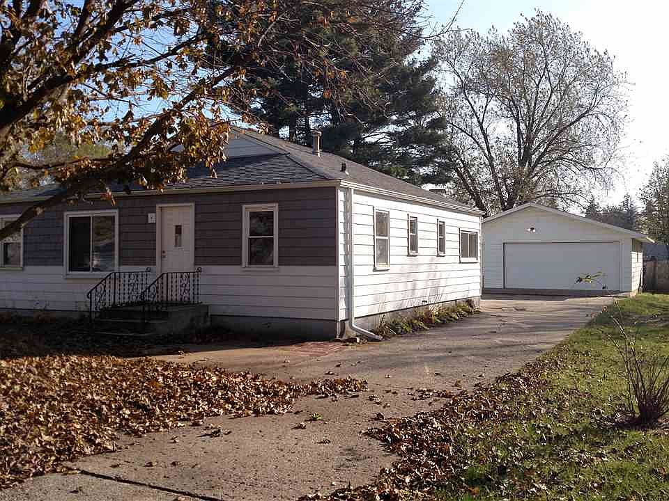 1st image of 701 Wayne Dr