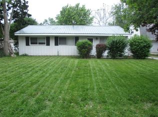 2802 Willowpark Dr, Champaign, IL