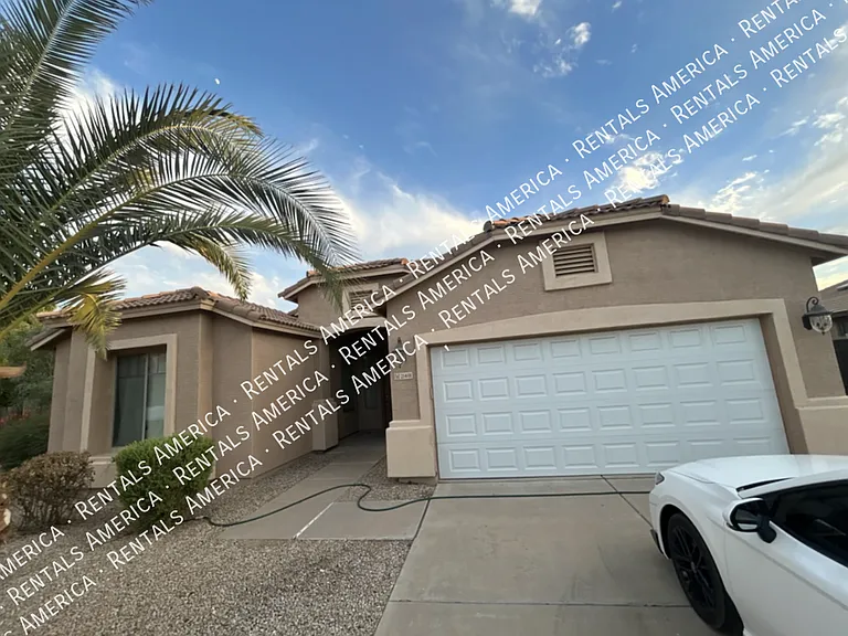 21401 E Calle De Flores — Photo 2