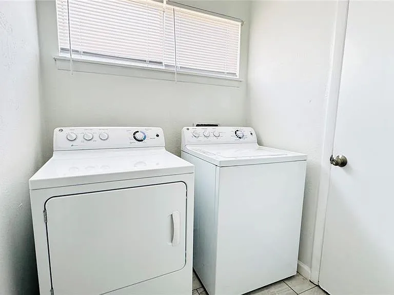 4016 Woodfern Dr #B-8 — Photo 22