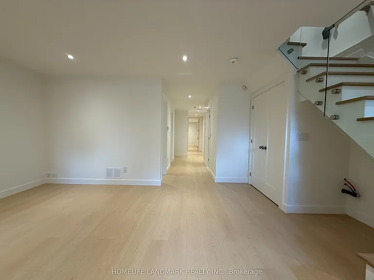 80 Rockwell Ave #1 — Photo 20