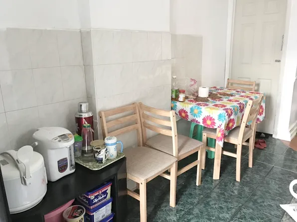 98-08 Alstyne Avenue image 4 of 7