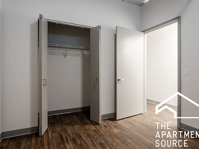 949.5 W Dakin St #302 — Photo 5