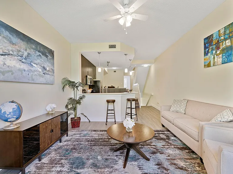 B1 St. Tropez - 3-Story Townhomes