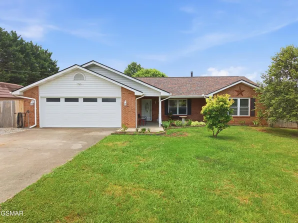 1413 Broadview Cir, Sevierville, TN 37876