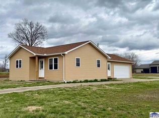 707 S Main St, Sullivan, IN 47882