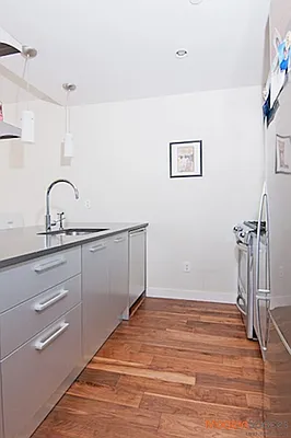 Sold by Modern Spaces | media 2