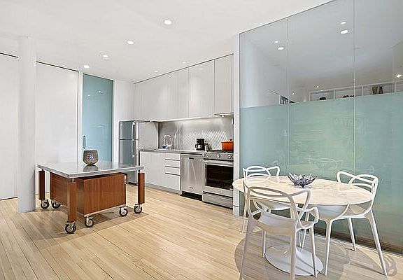5th image of 117 W 17th St APT 4C