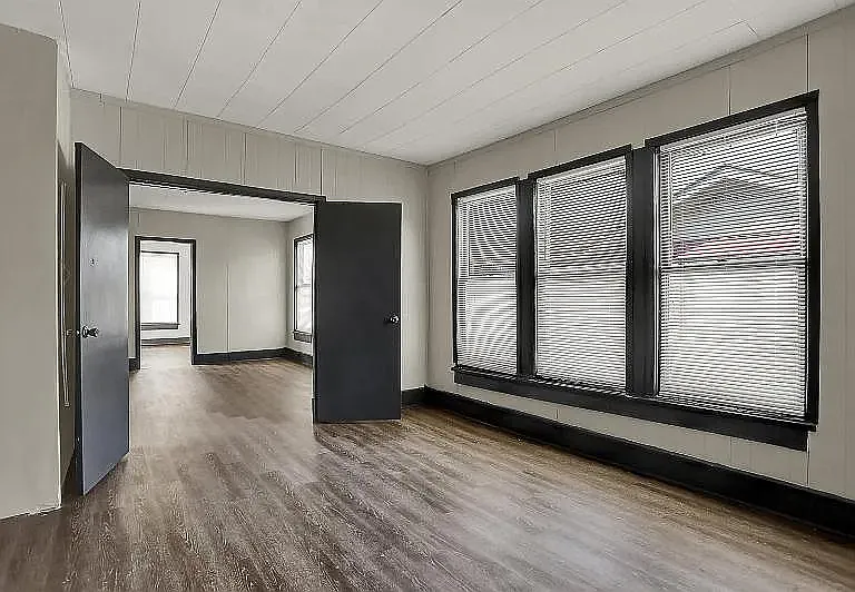 1920 Lamar Ave #1 — Photo 6