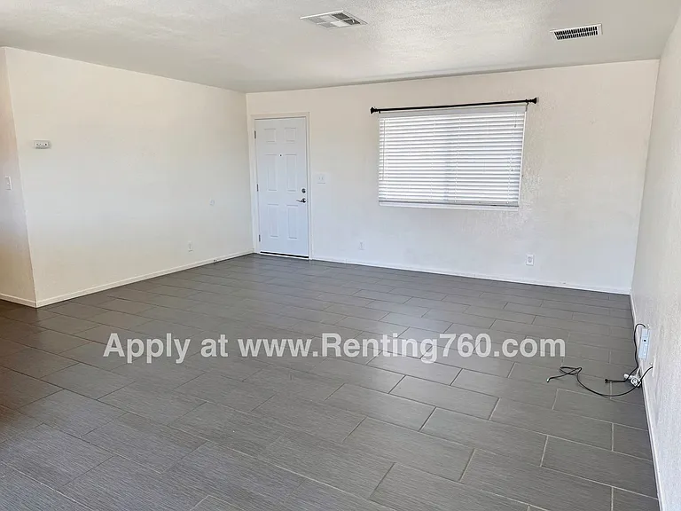 5323 Cahuilla Ave — Photo 2