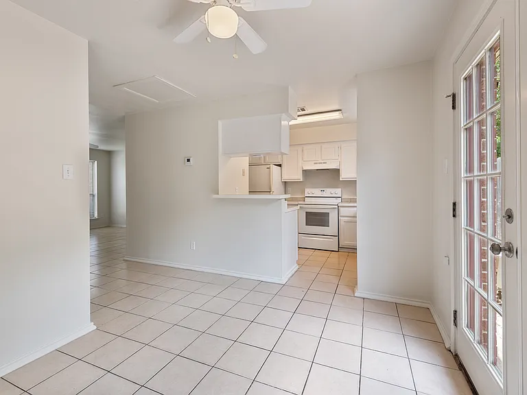 1904 Dartmouth St #S4 — Photo 7