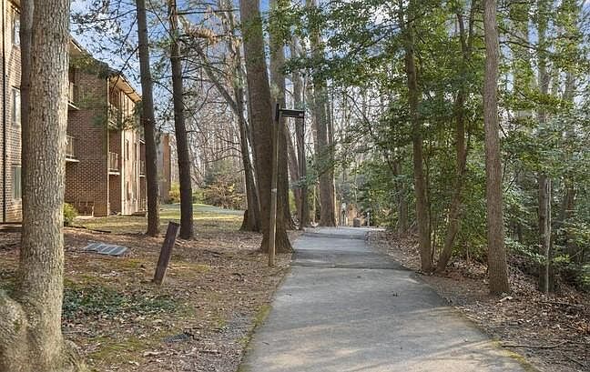 1st image of 1522 Northgate Sq APT 11B