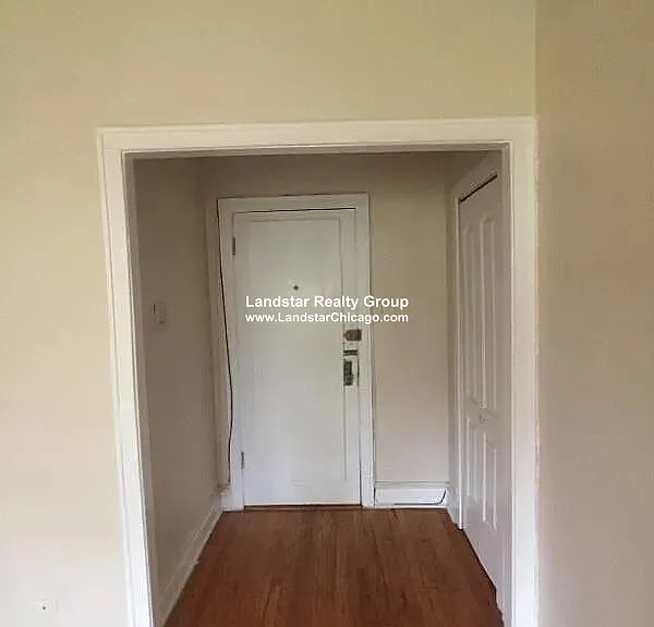 908 Reba Pl #3N — Photo 4
