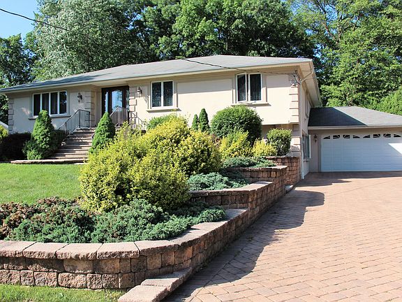 2nd image of 33 Henning Dr