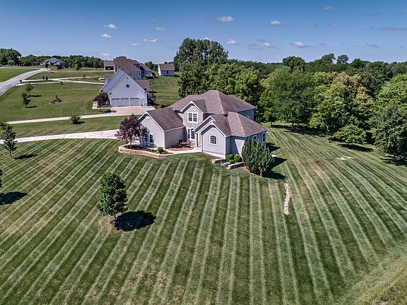 3rd image of 19410 Lane Tree Dr