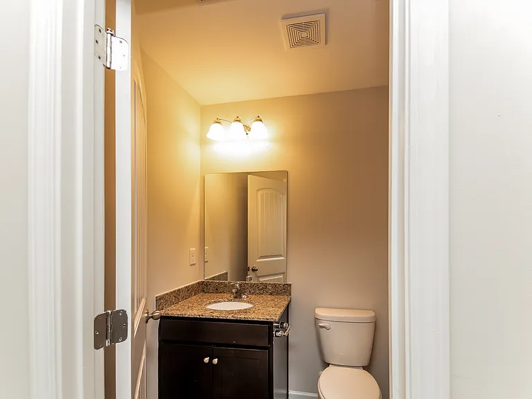 335 Noble Ln — Photo 14