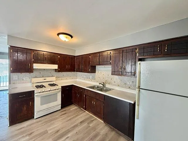 10604 Oak Tree Dr — Photo 6