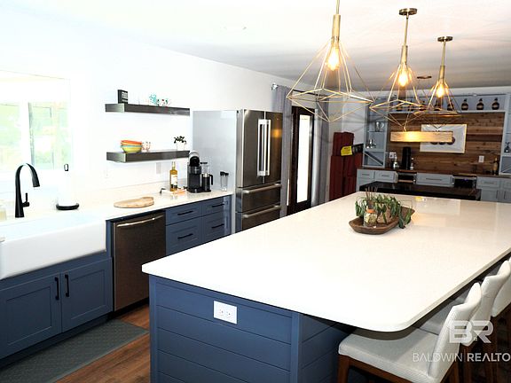 5th image of 9396 Clarke Ridge Rd