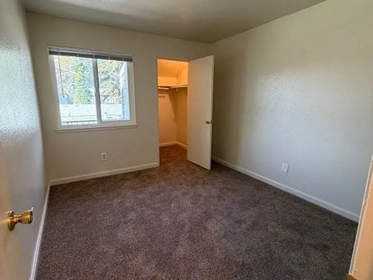 131 Alaska Ave — Photo 8