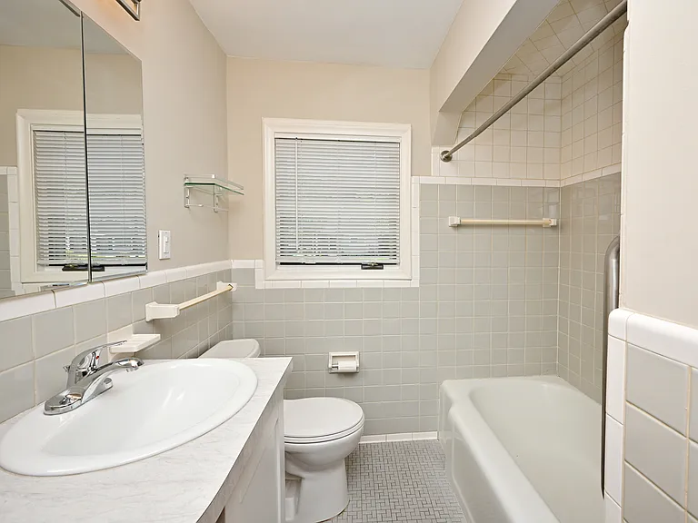 2453 Windemere Rd — Photo 11