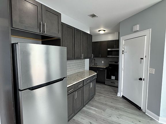 3rd image of 105 W 17th St #2F