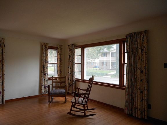 5th image of 5756 Woodrow Dr