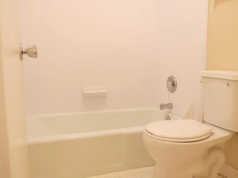 2530 Sharondale Dr #B7 — Photo 7