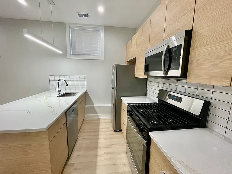 2127 S Marshall Blvd #B — Photo 2