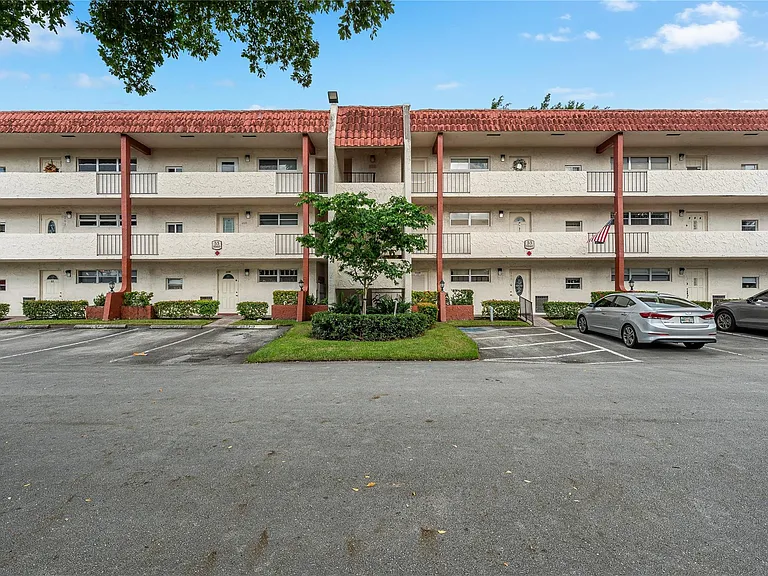 8940 S Hollybrook Blvd #307 — Photo 23