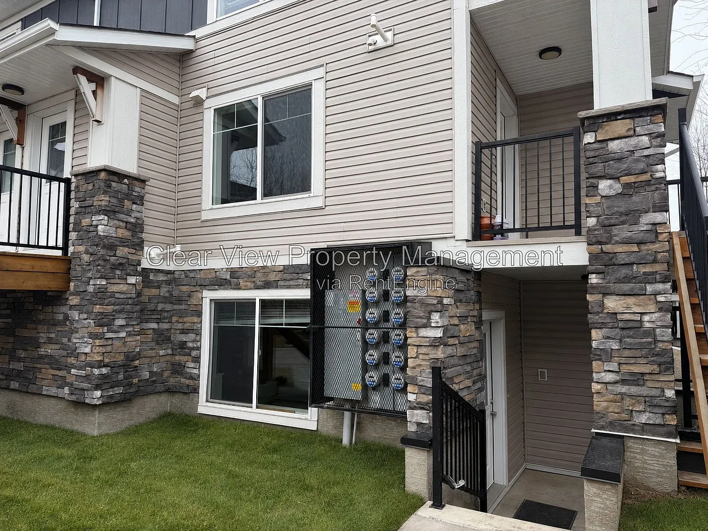 300 Marina Dr — Photo 1