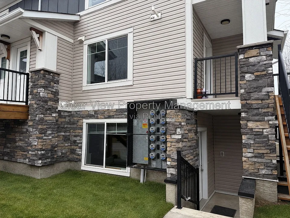 300 Marina Dr #141