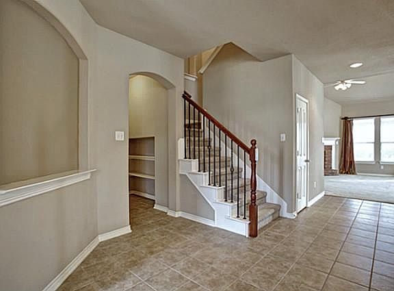3rd image of 12860 Outlook Ave