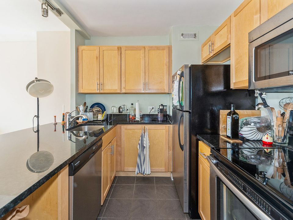 1st image of 70 W Burton Pl APT 2306