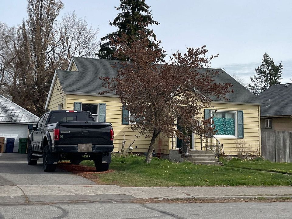 1st image of 2207 E Hoffman Ave