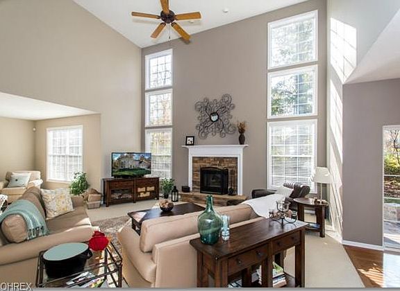 5th image of 31031 Kilgour Dr