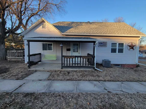 107 E Irving St, Creston, IA 50801