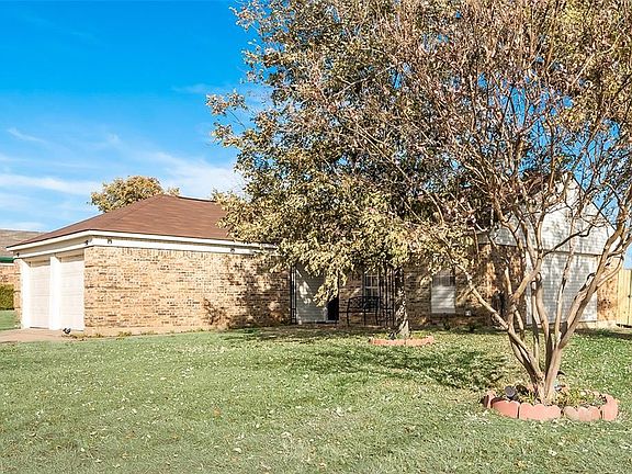 4th image of 7400 Shadow Bend Dr