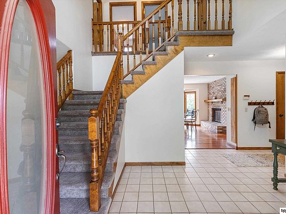 5th image of 824 N 164th St