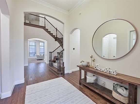 5th image of 605 Colby Dr
