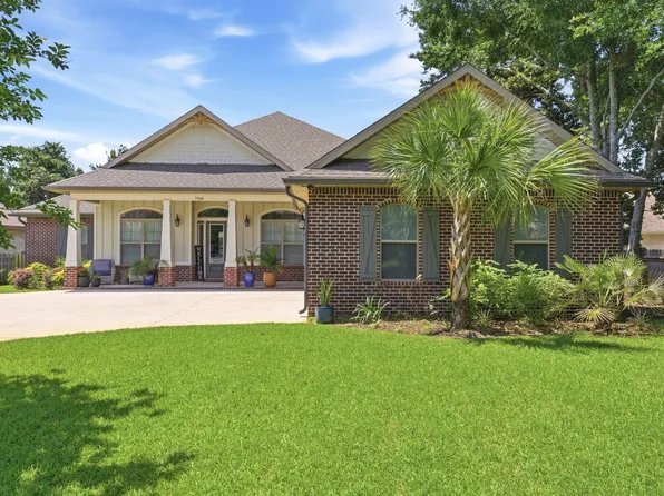 7703 Freesia Cir, Navarre, FL 32566