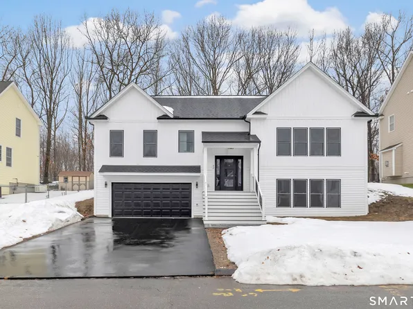 32 Larovera Terrace, Ansonia, CT 06401